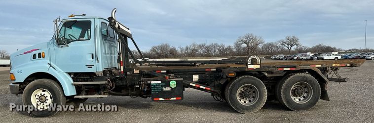 image for item NI9712 2007 Sterling L9500  roll-off container truck