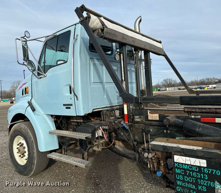 image for item NI9712 2007 Sterling L9500  roll-off container truck