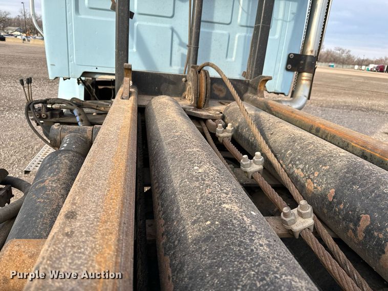 image for item NI9712 2007 Sterling L9500  roll-off container truck