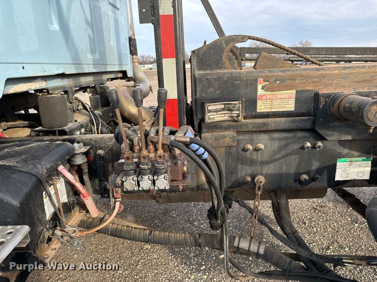 image for item NI9712 2007 Sterling L9500  roll-off container truck