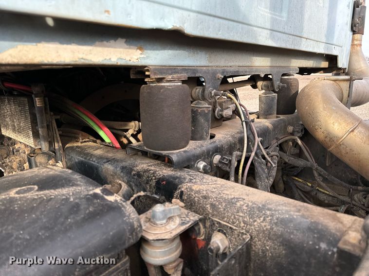 image for item NI9712 2007 Sterling L9500  roll-off container truck