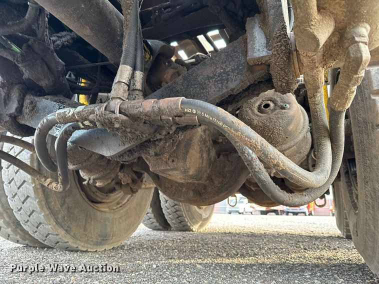 image for item NI9712 2007 Sterling L9500  roll-off container truck