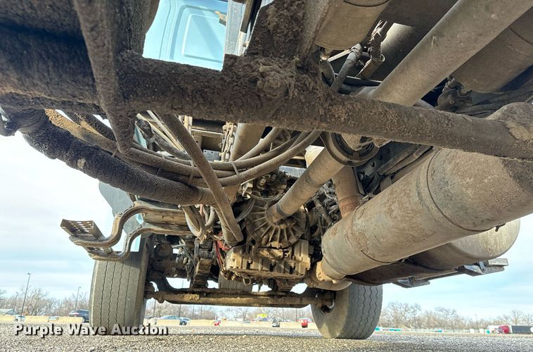 image for item NI9712 2007 Sterling L9500  roll-off container truck