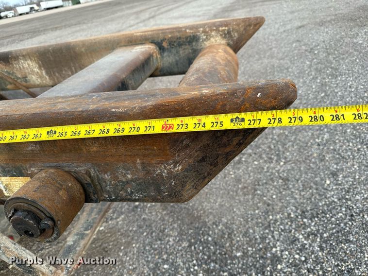 image for item NI9712 2007 Sterling L9500  roll-off container truck