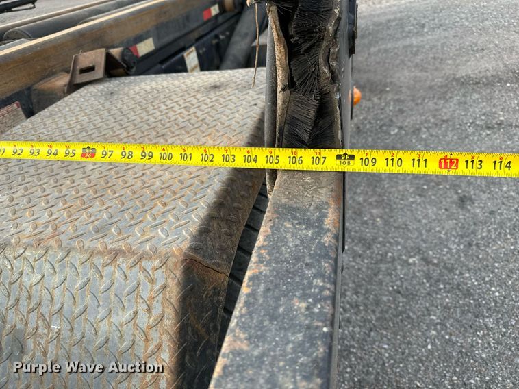 image for item NI9712 2007 Sterling L9500  roll-off container truck