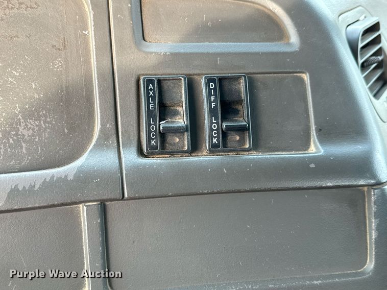 image for item NI9712 2007 Sterling L9500  roll-off container truck