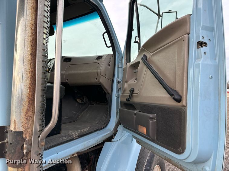 image for item NI9712 2007 Sterling L9500  roll-off container truck