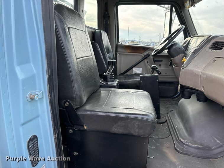 image for item NI9712 2007 Sterling L9500  roll-off container truck