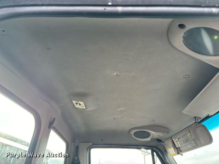 image for item NI9712 2007 Sterling L9500  roll-off container truck