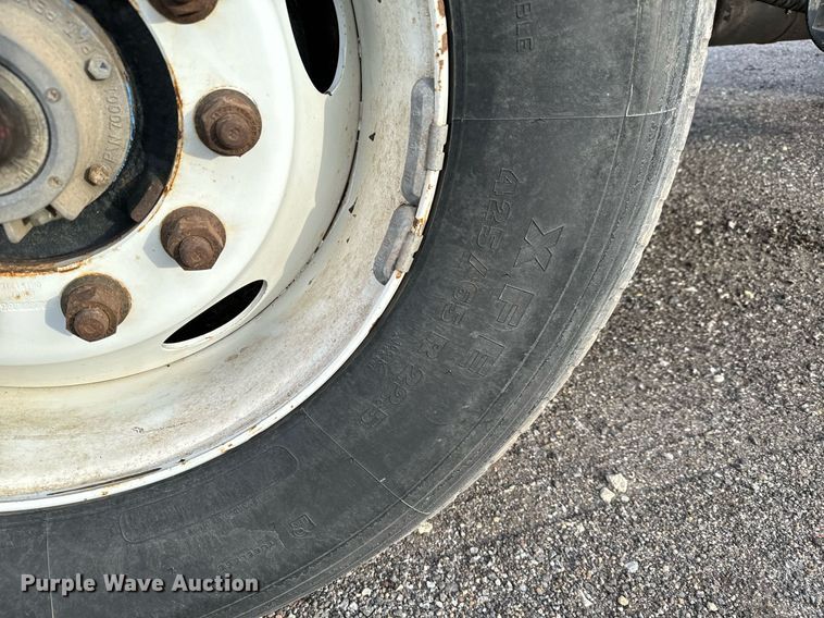 image for item NI9712 2007 Sterling L9500  roll-off container truck