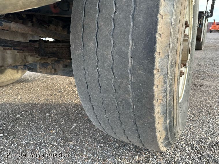 image for item NI9712 2007 Sterling L9500  roll-off container truck