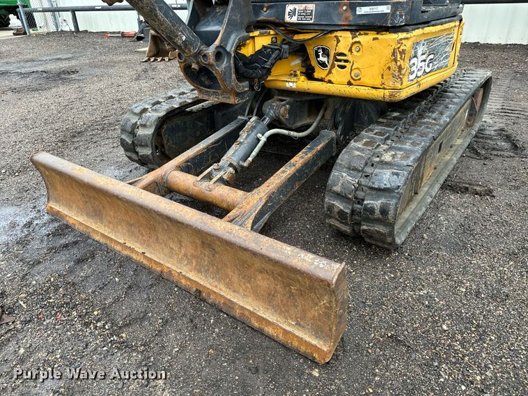 image for item NI9717 2015 John Deere 35G  mini excavator