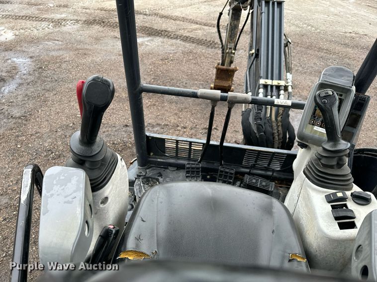 image for item NI9717 2015 John Deere 35G  mini excavator