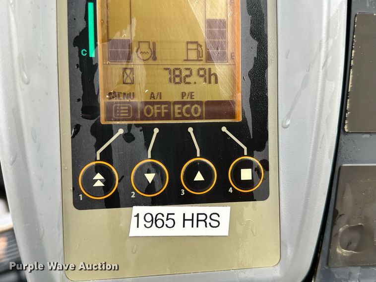 image for item NI9717 2015 John Deere 35G  mini excavator