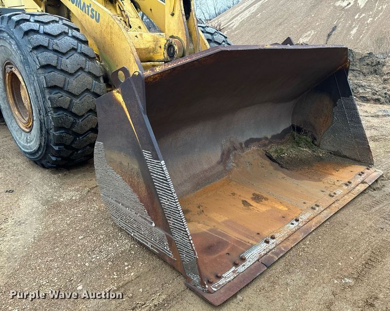 image for item NM9223 1999 Komatsu  WA450 wheel loader