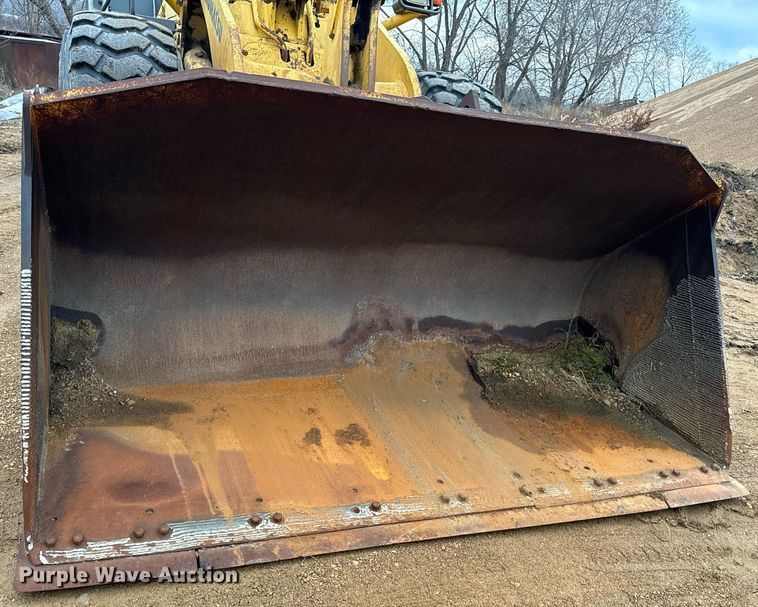 image for item NM9223 1999 Komatsu  WA450 wheel loader