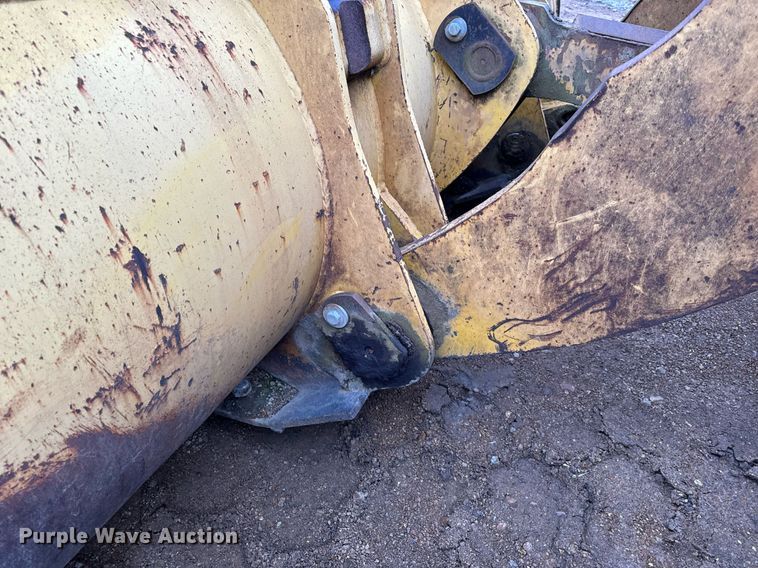 image for item NM9223 1999 Komatsu  WA450 wheel loader