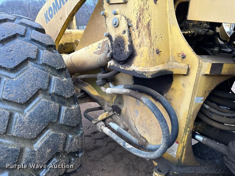 image for item NM9223 1999 Komatsu  WA450 wheel loader