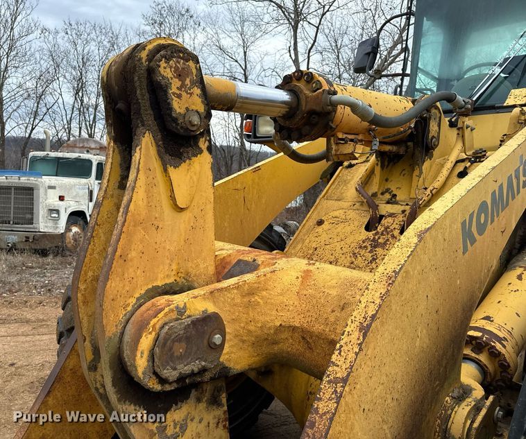 image for item NM9223 1999 Komatsu  WA450 wheel loader