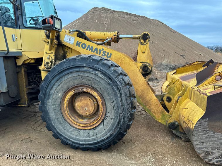 image for item NM9223 1999 Komatsu  WA450 wheel loader