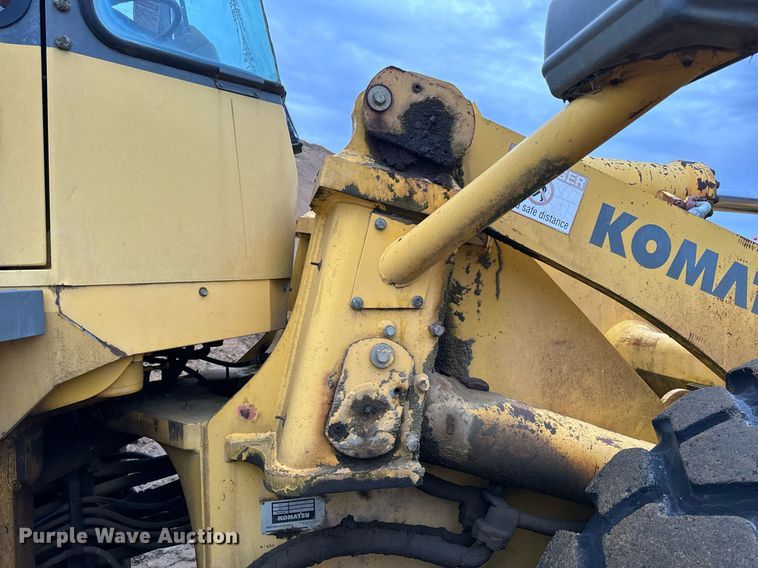 image for item NM9223 1999 Komatsu  WA450 wheel loader