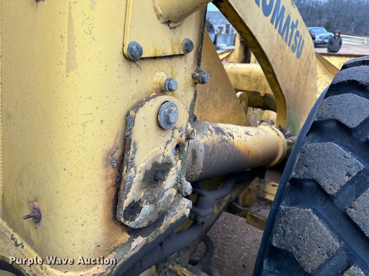 image for item NM9223 1999 Komatsu  WA450 wheel loader