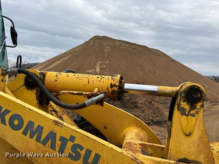 image for item NM9223 1999 Komatsu  WA450 wheel loader