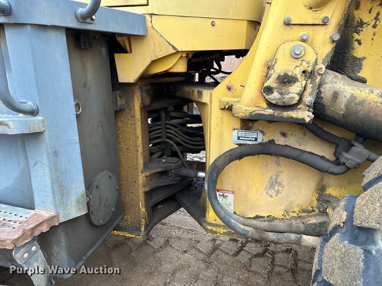 image for item NM9223 1999 Komatsu  WA450 wheel loader