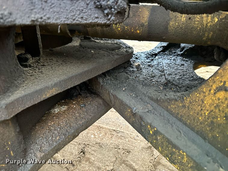 image for item NM9223 1999 Komatsu  WA450 wheel loader