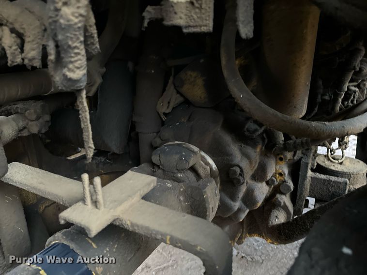 image for item NM9223 1999 Komatsu  WA450 wheel loader