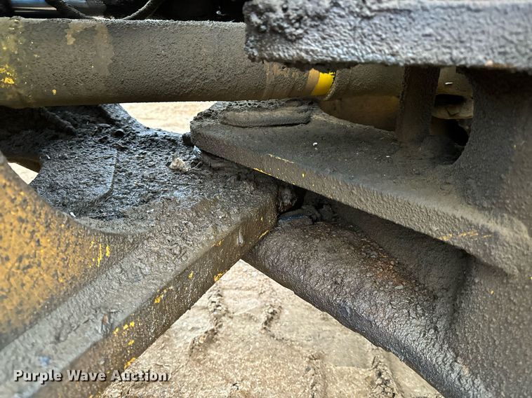 image for item NM9223 1999 Komatsu  WA450 wheel loader