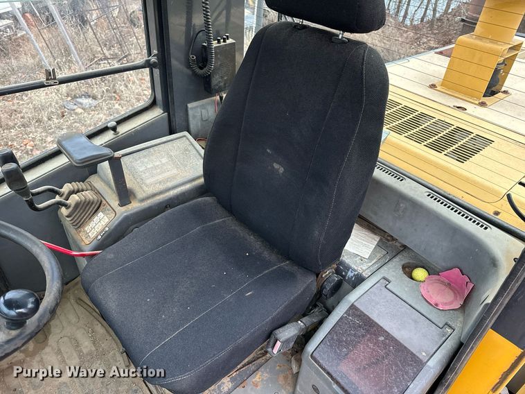 image for item NM9223 1999 Komatsu  WA450 wheel loader