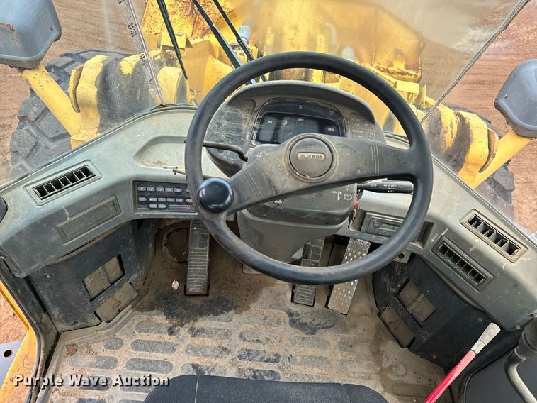 image for item NM9223 1999 Komatsu  WA450 wheel loader