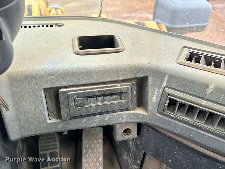 image for item NM9223 1999 Komatsu  WA450 wheel loader