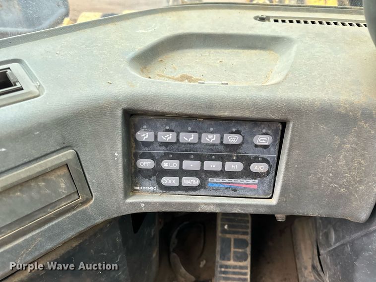 image for item NM9223 1999 Komatsu  WA450 wheel loader