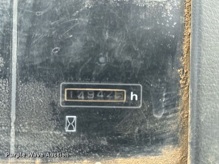 image for item NM9223 1999 Komatsu  WA450 wheel loader