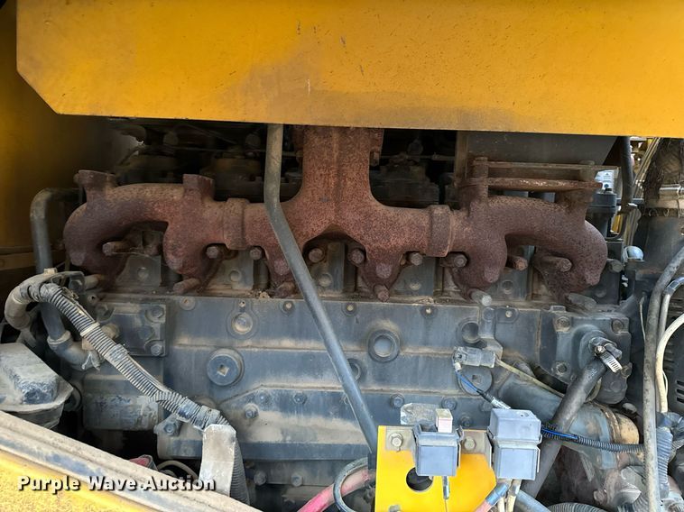 image for item NM9223 1999 Komatsu  WA450 wheel loader