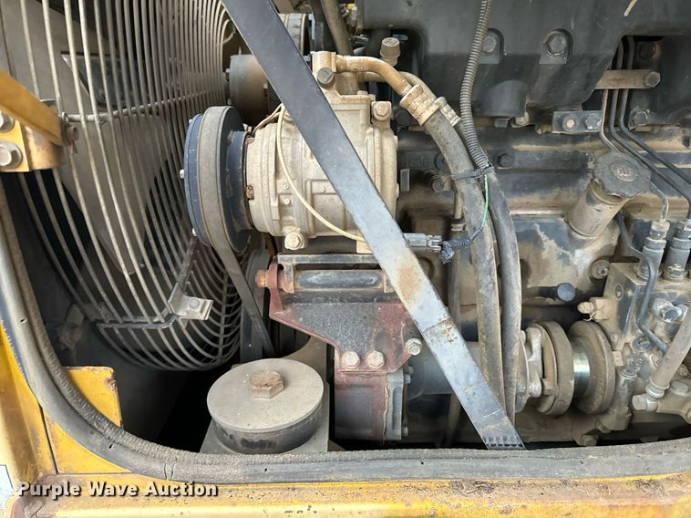 image for item NM9223 1999 Komatsu  WA450 wheel loader