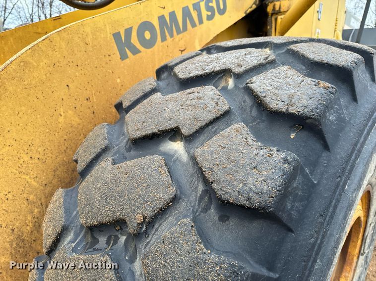 image for item NM9223 1999 Komatsu  WA450 wheel loader