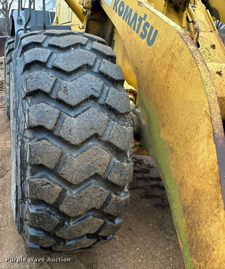 image for item NM9223 1999 Komatsu  WA450 wheel loader