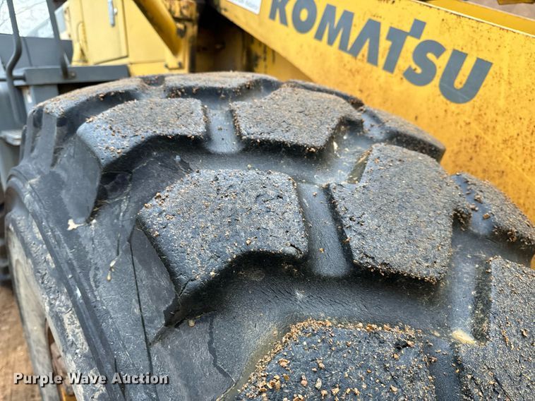 image for item NM9223 1999 Komatsu  WA450 wheel loader