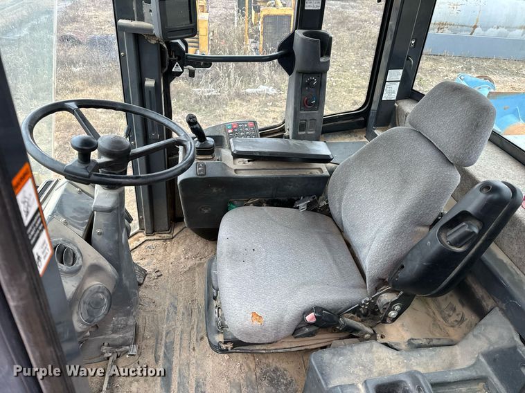 image for item NM9225 2011 John Deere 644K wheel loader