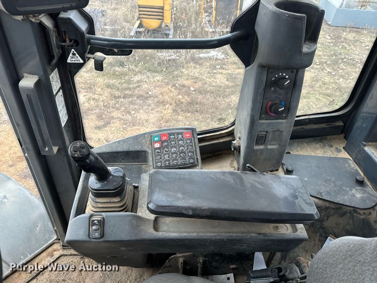 image for item NM9225 2011 John Deere 644K wheel loader