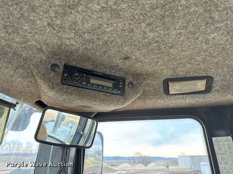 image for item NM9225 2011 John Deere 644K wheel loader