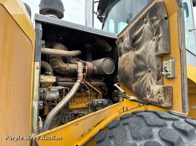 image for item NM9225 2011 John Deere 644K wheel loader