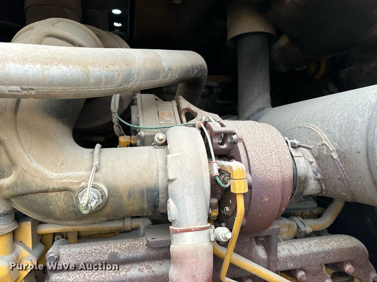 image for item NM9225 2011 John Deere 644K wheel loader