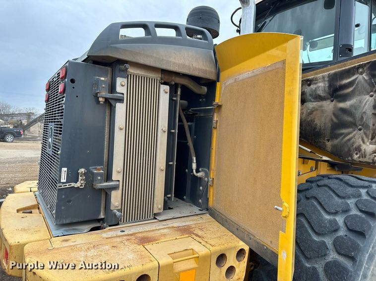 image for item NM9225 2011 John Deere 644K wheel loader