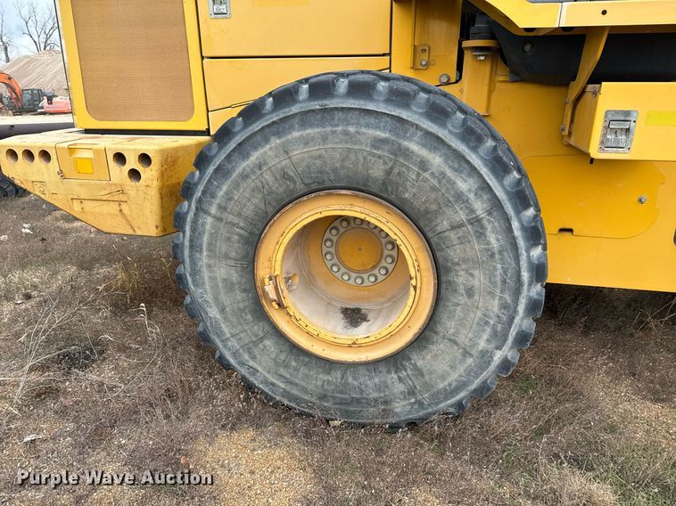 image for item NM9225 2011 John Deere 644K wheel loader