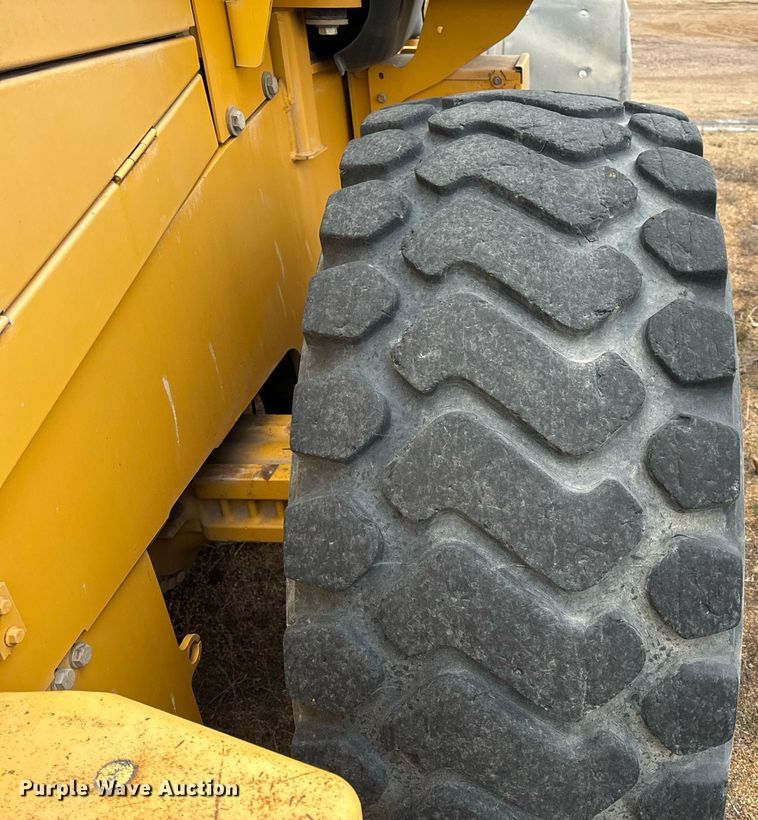 image for item NM9225 2011 John Deere 644K wheel loader