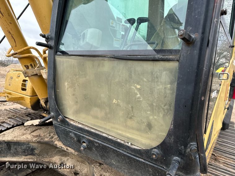 image for item NM9231 2002 Caterpillar 322C L excavator